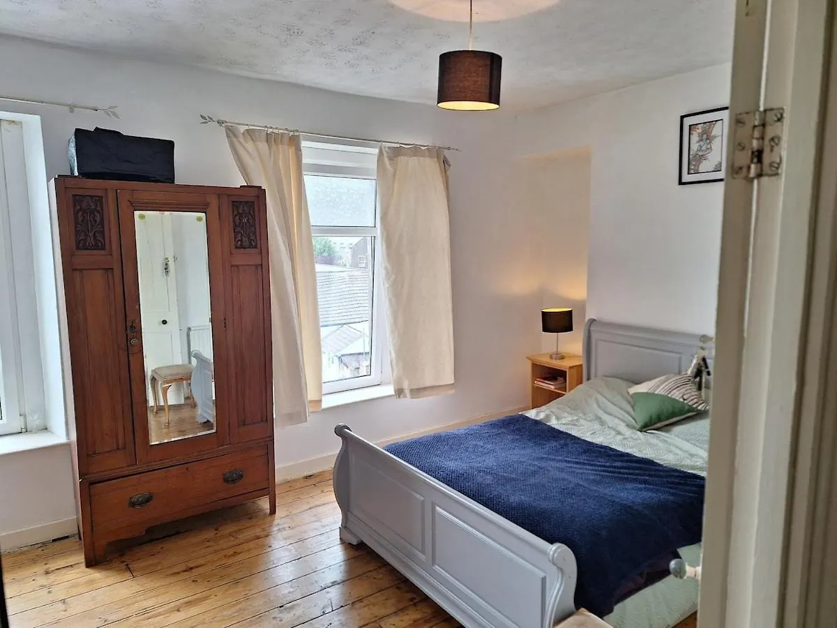 Entire House - Sa1 Villa Swansea